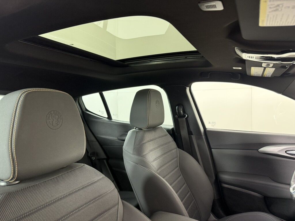 2024 Alfa Romeo Tonale Ti EAWD w/Power Moonroof Maumee OH