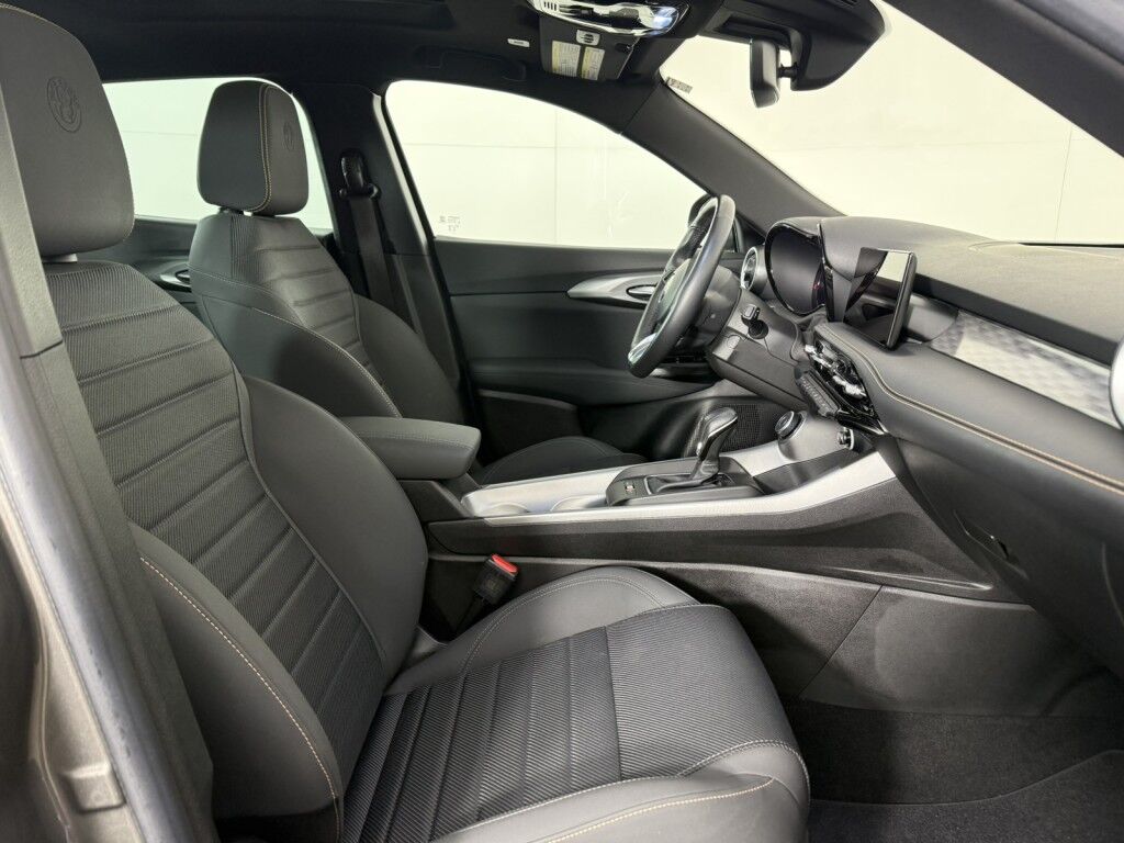 2024 Alfa Romeo Tonale Ti EAWD w/Power Moonroof Maumee OH