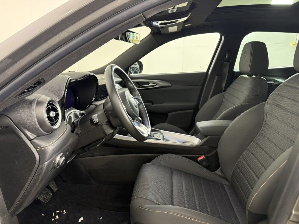 2024 Alfa Romeo Tonale Ti EAWD w/Power Moonroof Maumee OH