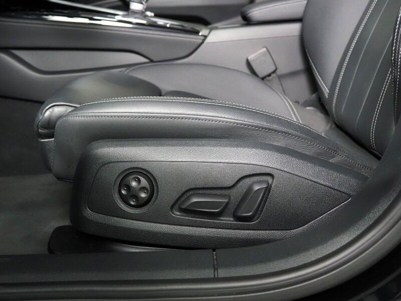 2024 Audi A4 S line Premium Plus 45 TFSI Quattro *NAVIGATION, VIRTUAL COCKPIT, ADAPTIVE CRUISE, SAFETY ALERTS, 360 VIEW CAMERAS, MOONROOF, LEATHER, HEATED SEATS/STEERING, ADVANCED KEY, BANG & OLUFSEN, WIRELESS CHARGING Round Rock TX