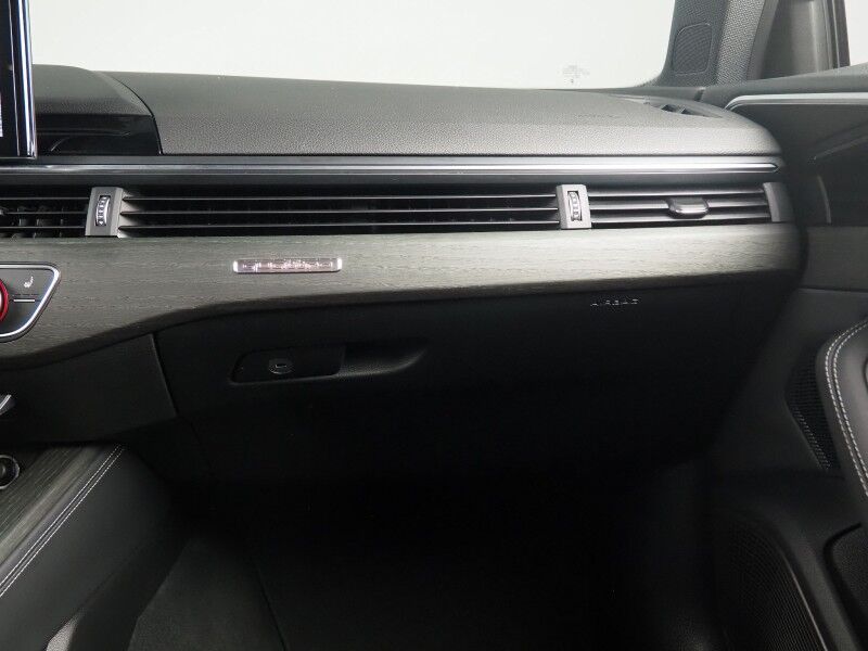 2024 Audi A4 S line Premium Plus 45 TFSI Quattro *NAVIGATION, VIRTUAL COCKPIT, ADAPTIVE CRUISE, SAFETY ALERTS, 360 VIEW CAMERAS, MOONROOF, LEATHER, HEATED SEATS/STEERING, ADVANCED KEY, BANG & OLUFSEN, WIRELESS CHARGING Round Rock TX
