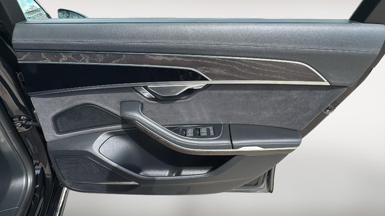 2024 Audi A8  Selma TX