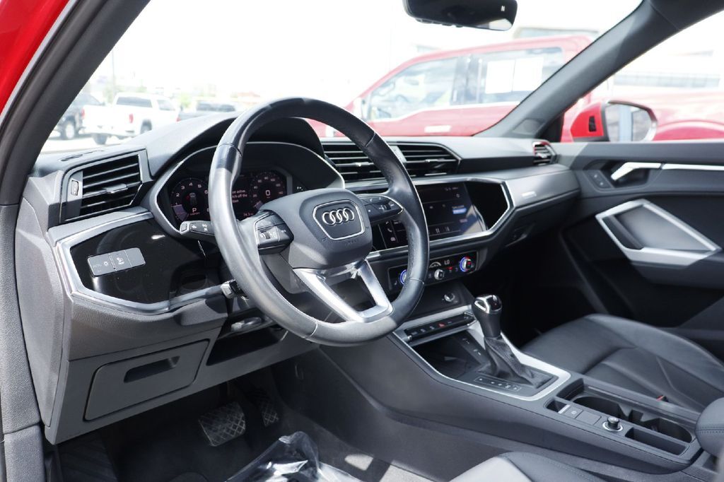 2024 Audi Q3 Premium