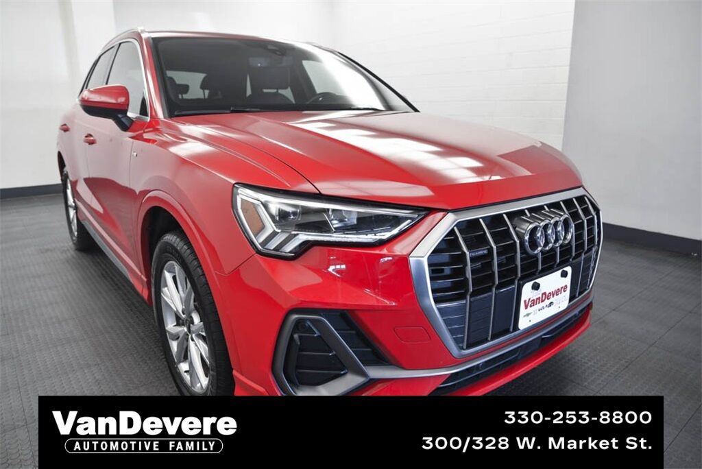Used 2024 Audi Q3 Premium quattro