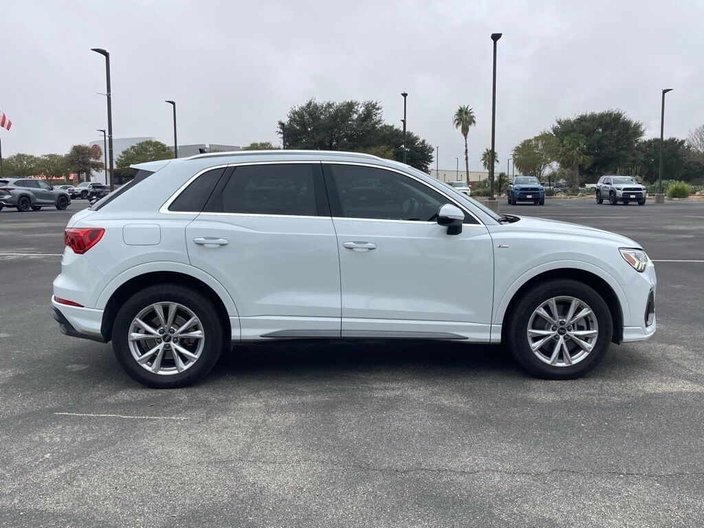 2024 Audi Q3 Premium