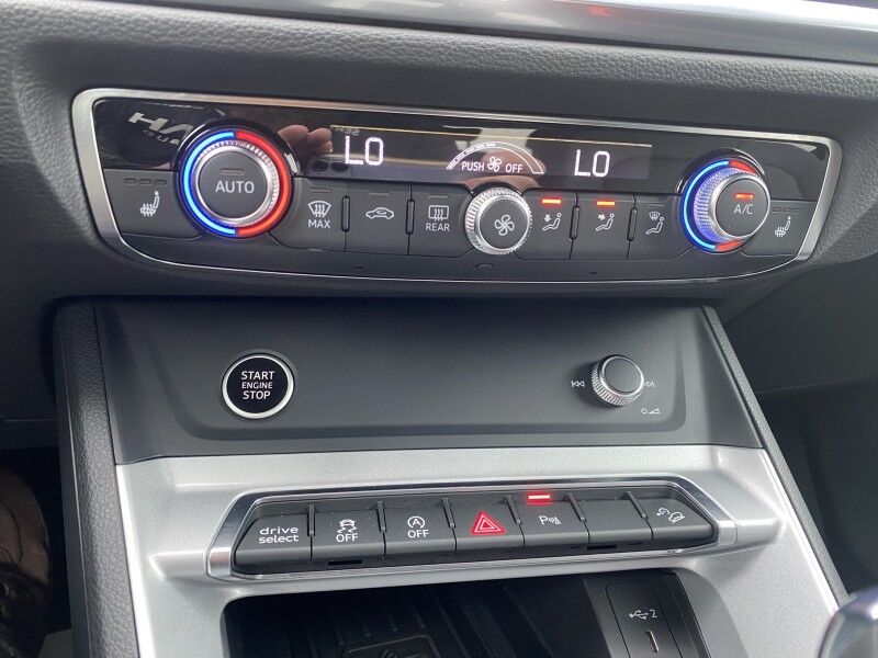 2024 Audi Q3 S line Premium