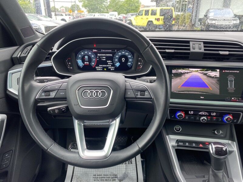 2024 Audi Q3 S line Premium