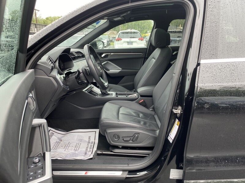 2024 Audi Q3 S line Premium Bristol  PA
