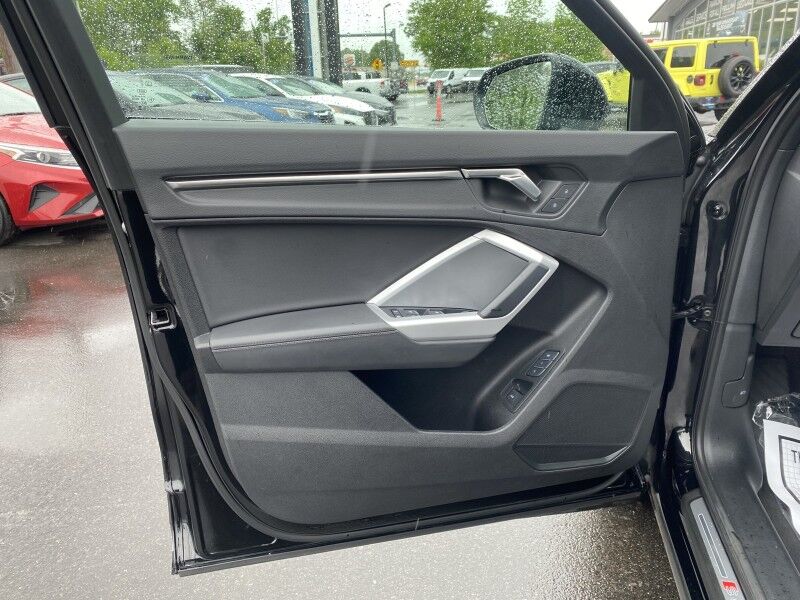 2024 Audi Q3 S line Premium Bristol  PA