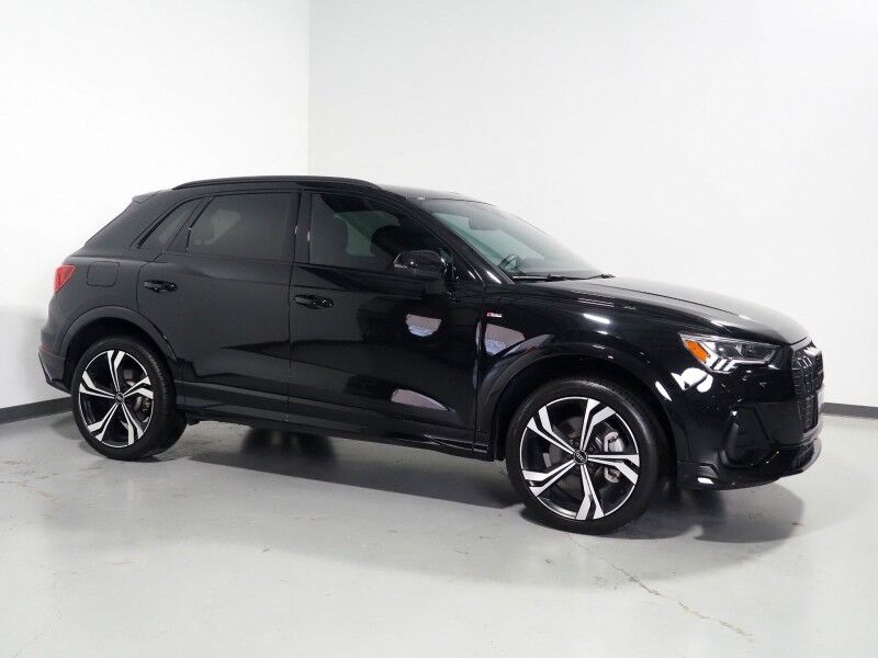 2024 Audi Q3 S line Premium Plus 45 TFSI Quattro *BLACK OPTIC PKG, ADAPTIVE CRUISE, SAFETY ALERTS, 360 VIEW CAMERAS, COLOR TOUCHSCREEN, PANORAMA MOONROOF, LEATHER, HEATED SEATS, POWER LIFTGATE, ADVANCED KEY, 20 INCH WHEELS, WIRELESS CHARGING, ANDROID & APPLE