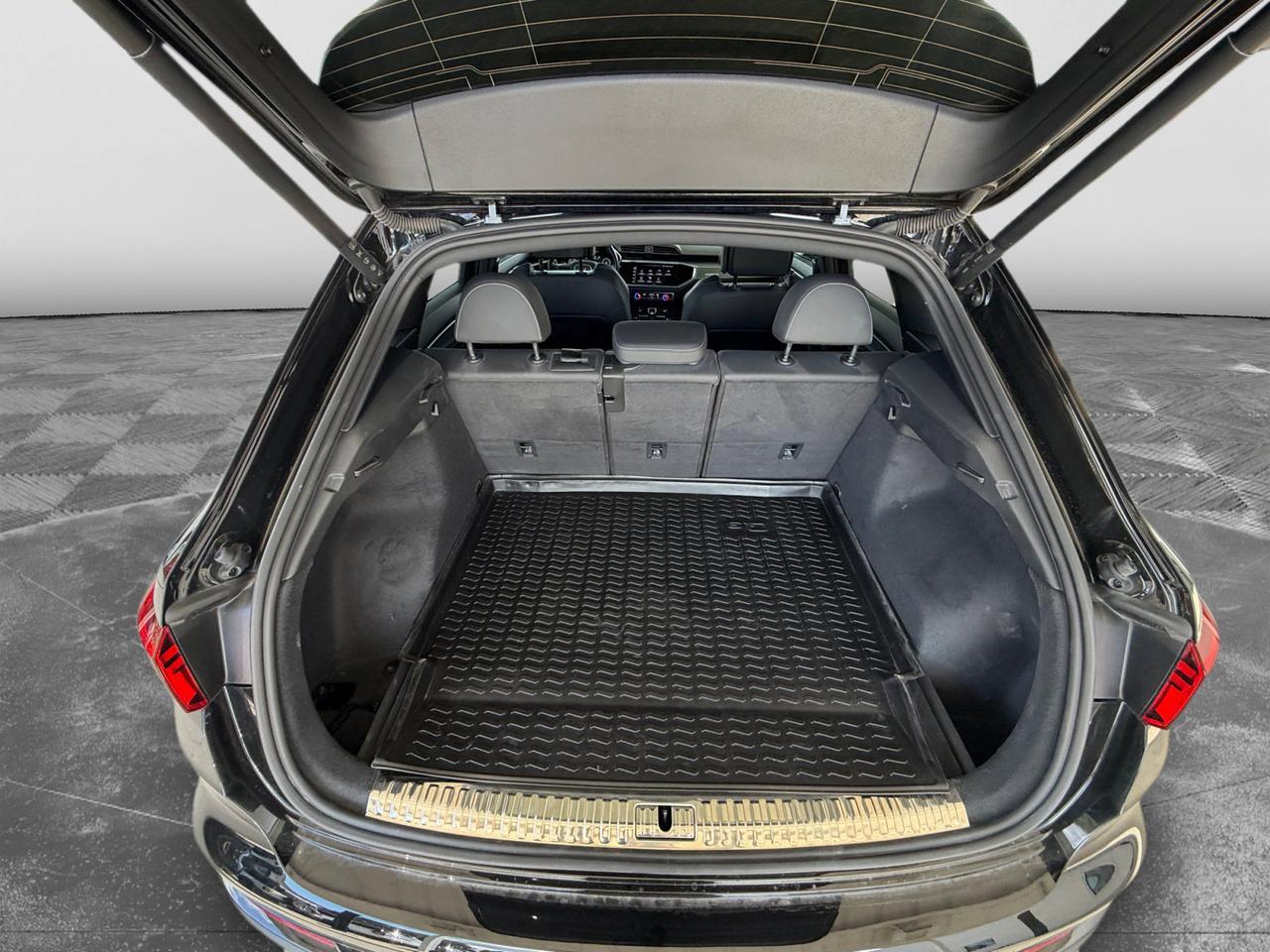 2024 Audi Q3 S line Premium Plus  Selma TX