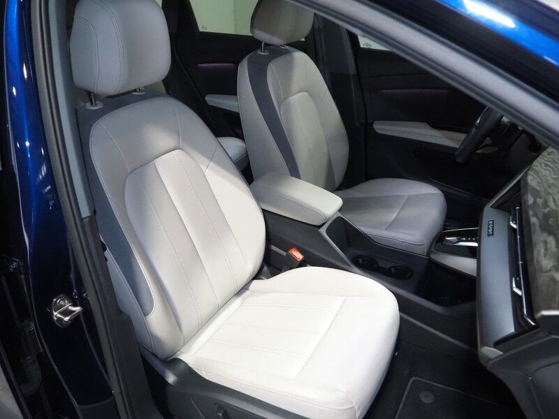 2024 Audi Q4 Sportback e-tron Premium Plus 50 Quattro *NAVIGATION, VIRTUAL COCKPIT, ADAPTIVE CRUISE, SAFETY ALERTS, PANORAMA MOONROOF, LEATHER, HEATED SEATS/STEERING, WIRELESS CHARGING, ANDROID & APPLE