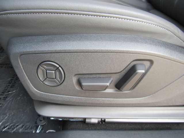 2024 Audi Q4 e-tron Premium 55 quattro Plano TX