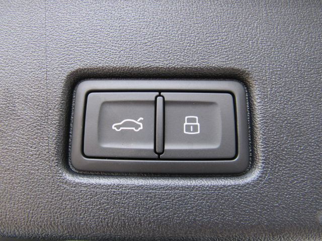 2024 Audi Q4 e-tron Premium 55 quattro Plano TX