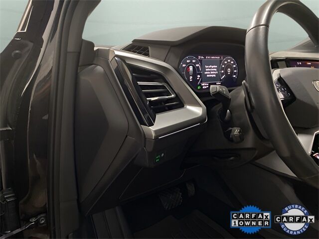 2024 Audi Q4 E-tron Premium photo 20