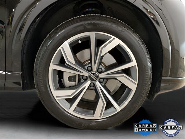 2024 Audi Q4 E-tron Premium photo 17