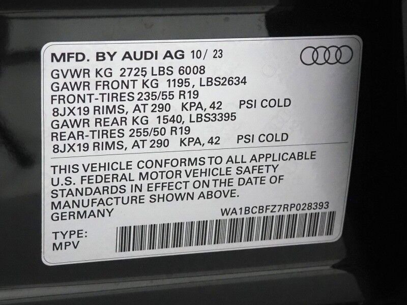 2024 Audi Q4 e-tron Premium Plus 40 *NAVIGATION, VIRTUAL COCKPIT, ADAPTIVE CRUISE, SAFETY ALERTS, PANORAMA MOONROOF, LEATHER, HEATED SEATS/STEERING, POWER LIFTGATE, WIRELESS CHARGING, ANDROID & APPLE Round Rock TX