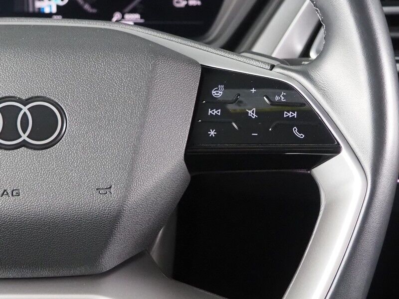 2024 Audi Q4 e-tron Premium Plus 40 *NAVIGATION, VIRTUAL COCKPIT, ADAPTIVE CRUISE, SAFETY ALERTS, PANORAMA MOONROOF, LEATHER, HEATED SEATS/STEERING, POWER LIFTGATE, WIRELESS CHARGING, ANDROID & APPLE Round Rock TX