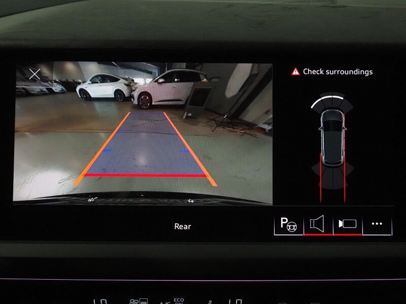 2024 Audi Q4 e-tron Premium Plus 40 *NAVIGATION, VIRTUAL COCKPIT, ADAPTIVE CRUISE, SAFETY ALERTS, PANORAMA MOONROOF, LEATHER, HEATED SEATS/STEERING, POWER LIFTGATE, WIRELESS CHARGING, ANDROID & APPLE Round Rock TX