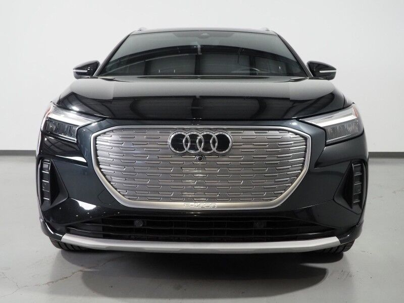 2024 Audi Q4 e-tron Premium Plus 40 *NAVIGATION, VIRTUAL COCKPIT, ADAPTIVE CRUISE, SAFETY ALERTS, PANORAMA MOONROOF, LEATHER, HEATED SEATS/STEERING, POWER LIFTGATE, WIRELESS CHARGING, ANDROID & APPLE Round Rock TX