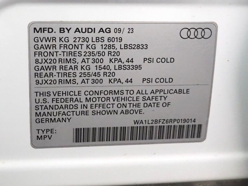 2024 Audi Q4 e-tron Premium Plus 50 Quattro *BLACK OPTIC PKG, NAVIGATION, VIRTUAL COCKPIT, ADAPTIVE CRUISE, SAFETY ALERTS, PANORAMA MOONROOF, LEATHER, HEATED SEATS/STEERING, SONOS AUDIO, WIRELESS CHARGING, ANDROID & APPLE Round Rock TX