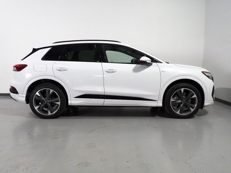 2024 Audi Q4 e-tron Premium Plus 50 Quattro *BLACK OPTIC PKG, NAVIGATION, VIRTUAL COCKPIT, ADAPTIVE CRUISE, SAFETY ALERTS, PANORAMA MOONROOF, LEATHER, HEATED SEATS/STEERING, SONOS AUDIO, WIRELESS CHARGING, ANDROID & APPLE Round Rock TX