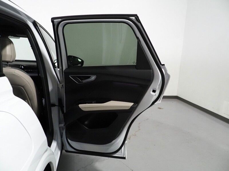 2024 Audi Q4 e-tron Premium Plus 50 Quattro *BLACK OPTIC PKG, NAVIGATION, VIRTUAL COCKPIT, ADAPTIVE CRUISE, SAFETY ALERTS, PANORAMA MOONROOF, LEATHER, HEATED SEATS/STEERING, SONOS AUDIO, WIRELESS CHARGING, ANDROID & APPLE Round Rock TX