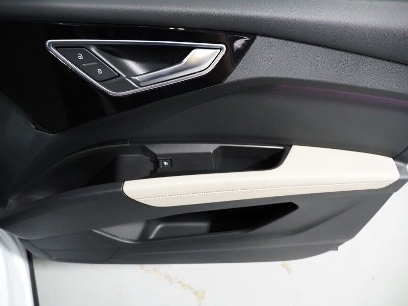 2024 Audi Q4 e-tron Premium Plus 50 Quattro *BLACK OPTIC PKG, NAVIGATION, VIRTUAL COCKPIT, ADAPTIVE CRUISE, SAFETY ALERTS, PANORAMA MOONROOF, LEATHER, HEATED SEATS/STEERING, SONOS AUDIO, WIRELESS CHARGING, ANDROID & APPLE Round Rock TX