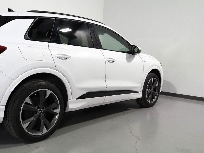 2024 Audi Q4 e-tron Premium Plus 50 Quattro *BLACK OPTIC PKG, NAVIGATION, VIRTUAL COCKPIT, ADAPTIVE CRUISE, SAFETY ALERTS, PANORAMA MOONROOF, LEATHER, HEATED SEATS/STEERING, SONOS AUDIO, WIRELESS CHARGING, ANDROID & APPLE Round Rock TX