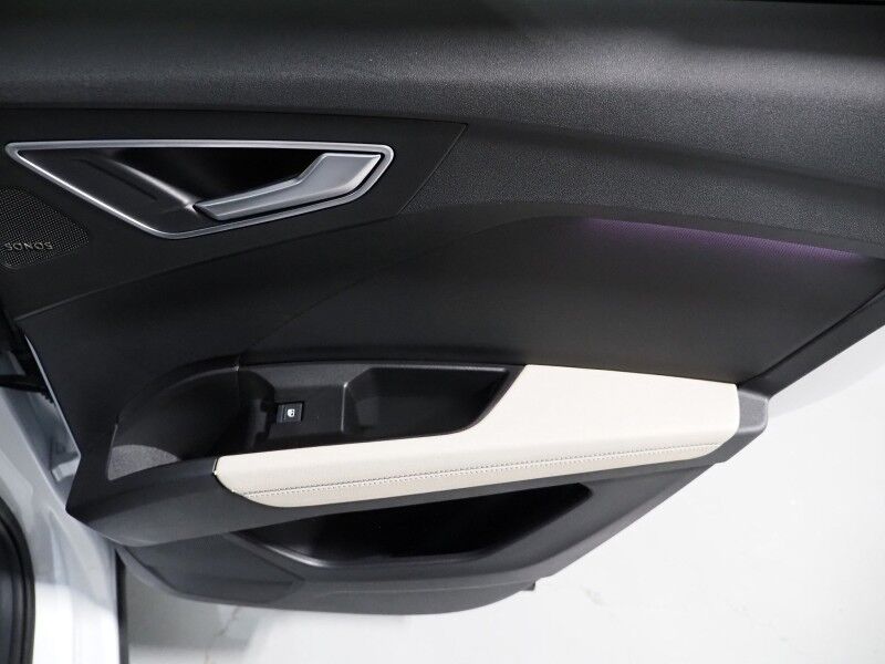 2024 Audi Q4 e-tron Premium Plus 50 Quattro *BLACK OPTIC PKG, NAVIGATION, VIRTUAL COCKPIT, ADAPTIVE CRUISE, SAFETY ALERTS, PANORAMA MOONROOF, LEATHER, HEATED SEATS/STEERING, SONOS AUDIO, WIRELESS CHARGING, ANDROID & APPLE Round Rock TX