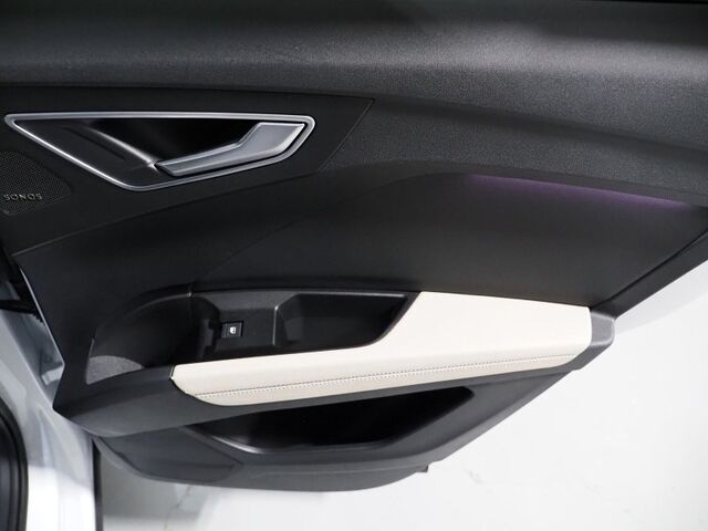 2024 Audi Q4 e-tron Premium Plus 50 Quattro *BLACK OPTIC PKG, NAVIGATION, VIRTUAL COCKPIT, ADAPTIVE CRUISE, SAFETY ALERTS, PANORAMA MOONROOF, LEATHER, HEATED SEATS/STEERING, SONOS AUDIO, WIRELESS CHARGING, ANDROID & APPLE Round Rock TX