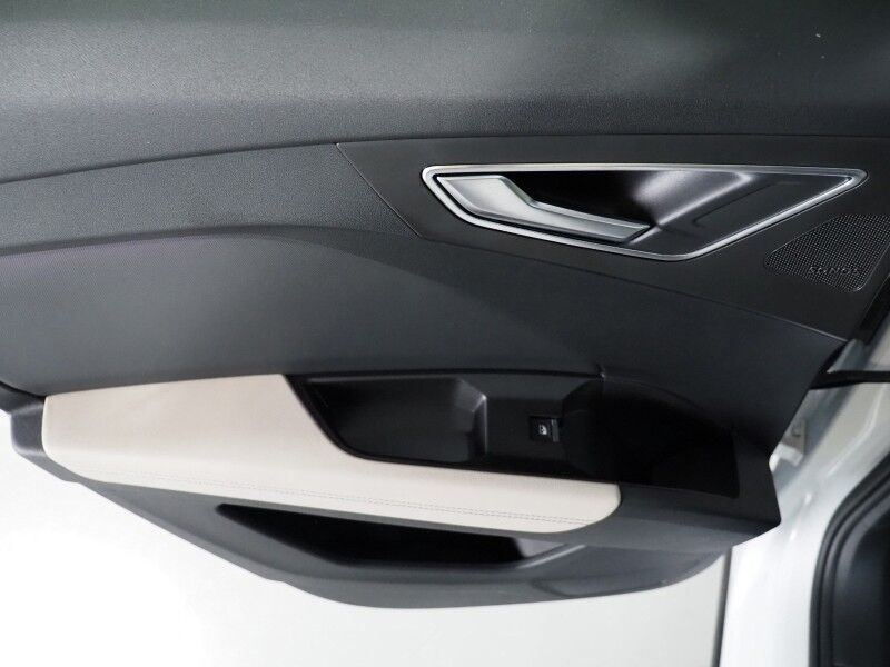 2024 Audi Q4 e-tron Premium Plus 50 Quattro *BLACK OPTIC PKG, NAVIGATION, VIRTUAL COCKPIT, ADAPTIVE CRUISE, SAFETY ALERTS, PANORAMA MOONROOF, LEATHER, HEATED SEATS/STEERING, SONOS AUDIO, WIRELESS CHARGING, ANDROID & APPLE Round Rock TX