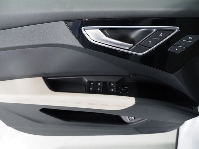 2024 Audi Q4 e-tron Premium Plus 50 Quattro *BLACK OPTIC PKG, NAVIGATION, VIRTUAL COCKPIT, ADAPTIVE CRUISE, SAFETY ALERTS, PANORAMA MOONROOF, LEATHER, HEATED SEATS/STEERING, SONOS AUDIO, WIRELESS CHARGING, ANDROID & APPLE Round Rock TX