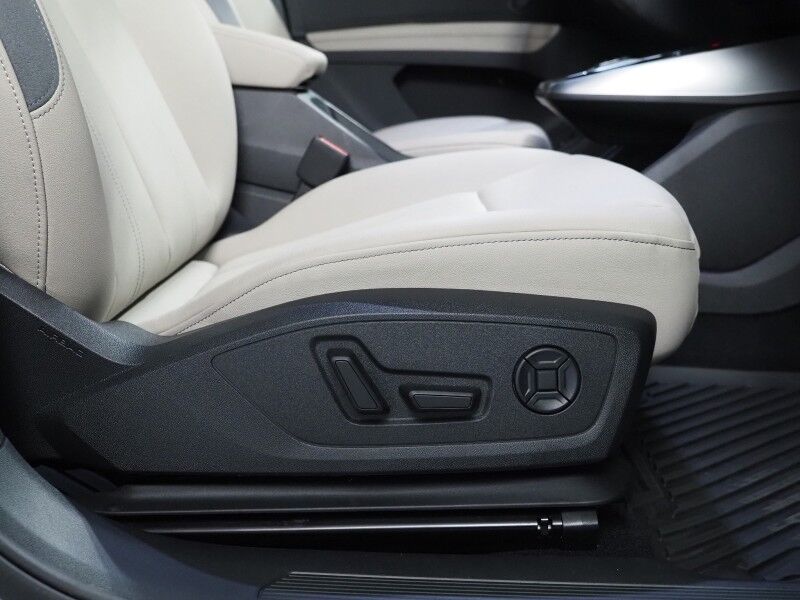 2024 Audi Q4 e-tron Premium Plus 50 Quattro *BLACK OPTIC PKG, NAVIGATION, VIRTUAL COCKPIT, ADAPTIVE CRUISE, SAFETY ALERTS, PANORAMA MOONROOF, LEATHER, HEATED SEATS/STEERING, SONOS AUDIO, WIRELESS CHARGING, ANDROID & APPLE Round Rock TX