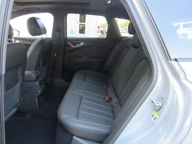 2024 Audi Q4 e-tron Premium Plus 50 quattro Plano TX