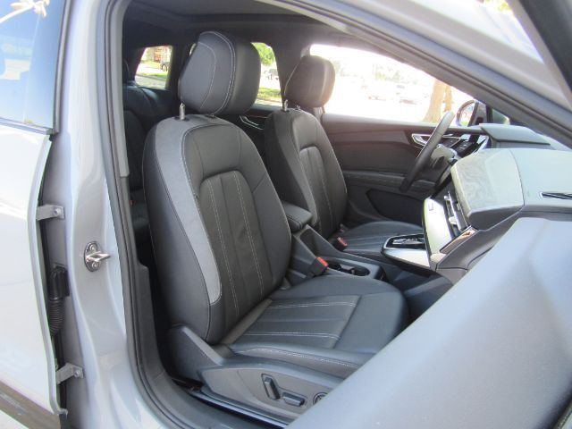 2024 Audi Q4 e-tron Premium Plus 50 quattro Plano TX
