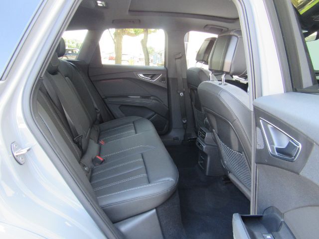 2024 Audi Q4 e-tron Premium Plus 50 quattro Plano TX