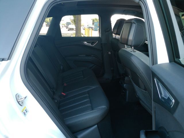 2024 Audi Q4 e-tron Premium Plus 50 quattro Plano TX