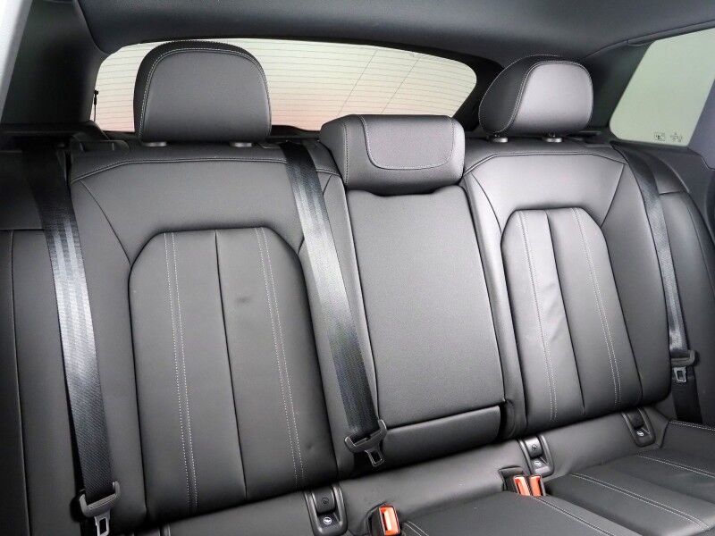 2024 Audi Q4 e-tron Premium Plus 55 Quattro *BLACK OPTIC PKG, NAVIGATION, VIRTUAL COCKPIT, ADAPTIVE CRUISE, SAFETY ALERTS, PANORAMA MOONROOF, LEATHER, HEATED SEATS/STEERING, WIRELESS CHARGING, ANDROID & APPLE Round Rock TX