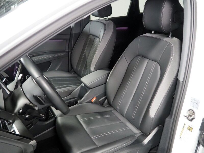 2024 Audi Q4 e-tron Premium Plus 55 Quattro *BLACK OPTIC PKG, NAVIGATION, VIRTUAL COCKPIT, ADAPTIVE CRUISE, SAFETY ALERTS, PANORAMA MOONROOF, LEATHER, HEATED SEATS/STEERING, WIRELESS CHARGING, ANDROID & APPLE Round Rock TX