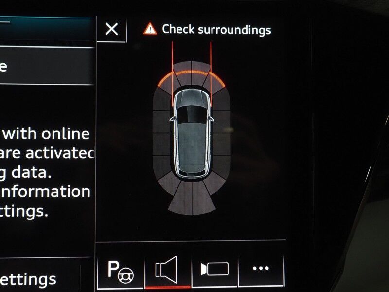 2024 Audi Q4 e-tron Premium Plus 55 Quattro *BLACK OPTIC PKG, NAVIGATION, VIRTUAL COCKPIT, ADAPTIVE CRUISE, SAFETY ALERTS, PANORAMA MOONROOF, LEATHER, HEATED SEATS/STEERING, WIRELESS CHARGING, ANDROID & APPLE Round Rock TX