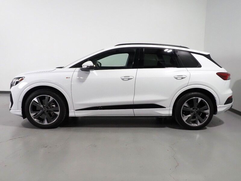 2024 Audi Q4 e-tron Premium Plus 55 Quattro *BLACK OPTIC PKG, NAVIGATION, VIRTUAL COCKPIT, ADAPTIVE CRUISE, SAFETY ALERTS, PANORAMA MOONROOF, LEATHER, HEATED SEATS/STEERING, WIRELESS CHARGING, ANDROID & APPLE Round Rock TX