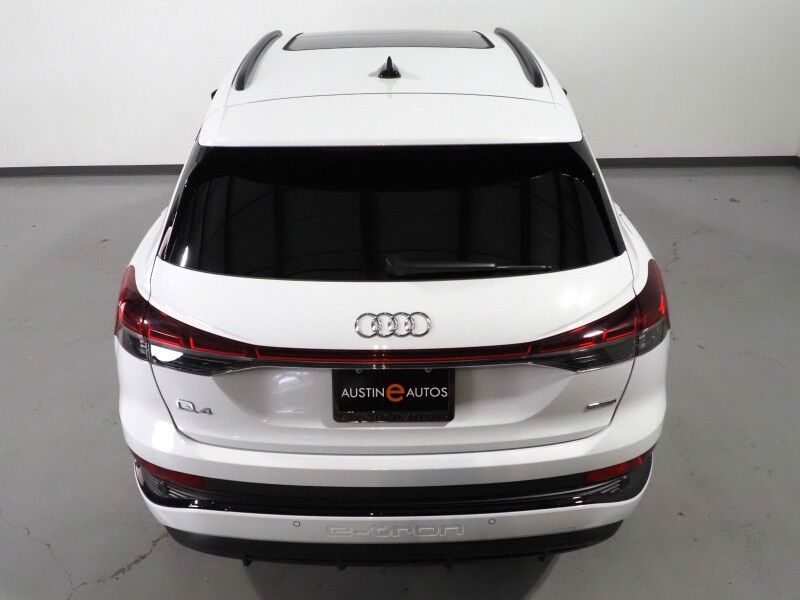 2024 Audi Q4 e-tron Premium Plus 55 Quattro *BLACK OPTIC PKG, NAVIGATION, VIRTUAL COCKPIT, ADAPTIVE CRUISE, SAFETY ALERTS, PANORAMA MOONROOF, LEATHER, HEATED SEATS/STEERING, WIRELESS CHARGING, ANDROID & APPLE Round Rock TX