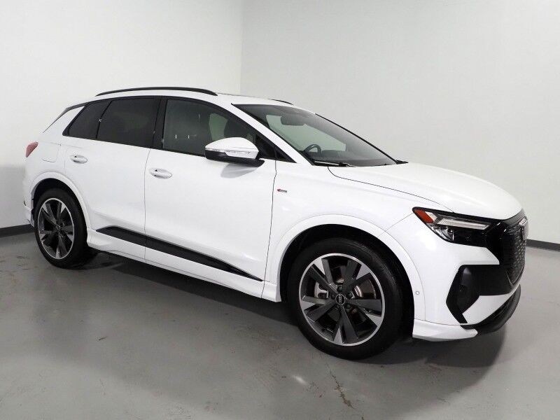 2024 Audi Q4 e-tron Premium Plus 55 Quattro *BLACK OPTIC PKG, NAVIGATION, VIRTUAL COCKPIT, ADAPTIVE CRUISE, SAFETY ALERTS, PANORAMA MOONROOF, LEATHER, HEATED SEATS/STEERING, WIRELESS CHARGING, ANDROID & APPLE