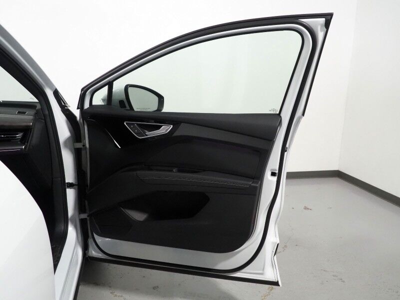 2024 Audi Q4 e-tron Premium Plus 55 Quattro *BLACK OPTIC PKG, NAVIGATION, VIRTUAL COCKPIT, ADAPTIVE CRUISE, SAFETY ALERTS, PANORAMA MOONROOF, LEATHER, HEATED SEATS/STEERING, WIRELESS CHARGING, ANDROID & APPLE Round Rock TX