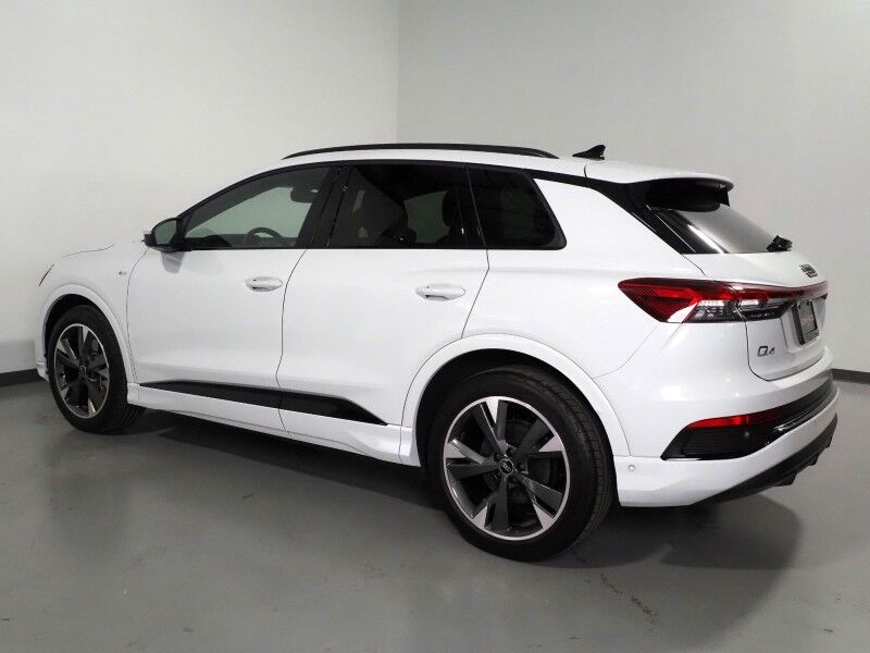 2024 Audi Q4 e-tron Premium Plus 55 Quattro *BLACK OPTIC PKG, NAVIGATION, VIRTUAL COCKPIT, ADAPTIVE CRUISE, SAFETY ALERTS, PANORAMA MOONROOF, LEATHER, HEATED SEATS/STEERING, WIRELESS CHARGING, ANDROID & APPLE Round Rock TX