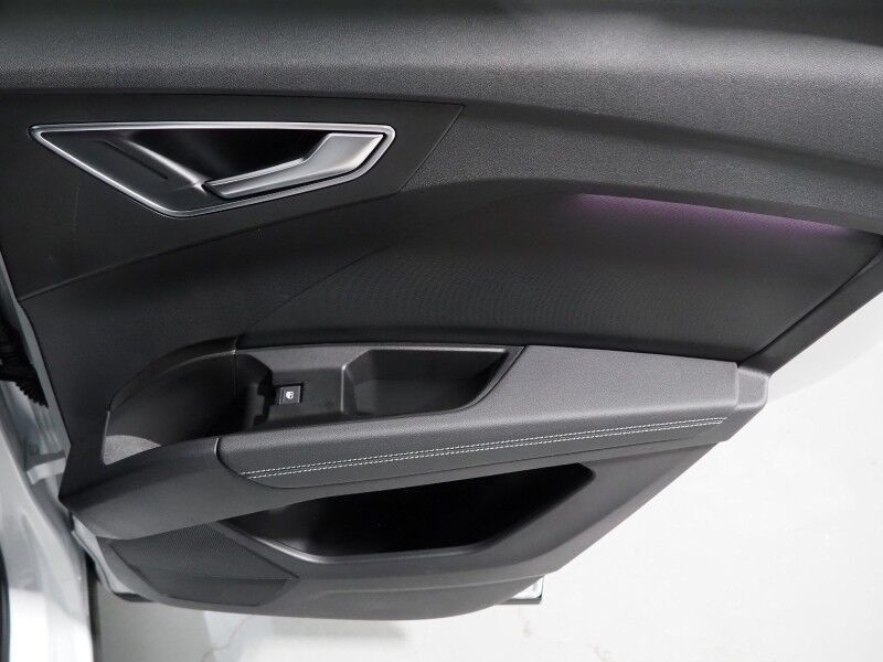 2024 Audi Q4 e-tron Premium Plus 55 Quattro *BLACK OPTIC PKG, NAVIGATION, VIRTUAL COCKPIT, ADAPTIVE CRUISE, SAFETY ALERTS, PANORAMA MOONROOF, LEATHER, HEATED SEATS/STEERING, WIRELESS CHARGING, ANDROID & APPLE Round Rock TX