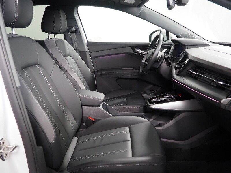 2024 Audi Q4 e-tron Premium Plus 55 Quattro *BLACK OPTIC PKG, NAVIGATION, VIRTUAL COCKPIT, ADAPTIVE CRUISE, SAFETY ALERTS, PANORAMA MOONROOF, LEATHER, HEATED SEATS/STEERING, WIRELESS CHARGING, ANDROID & APPLE Round Rock TX