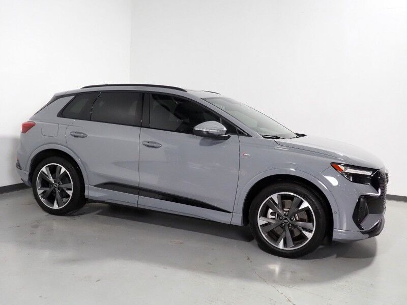 2024 Audi Q4 e-tron Premium Plus 55 Quattro *BLACK OPTIC PKG, NAVIGATION, VIRTUAL COCKPIT, ADAPTIVE CRUISE, SAFETY ALERTS, PANORAMA MOONROOF, LEATHER, HEATED SEATS/STEERING, WIRELESS CHARGING, ANDROID & APPLE