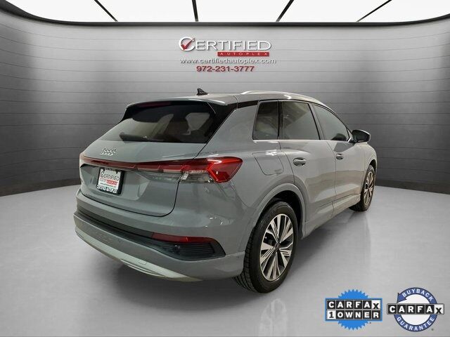 2024 Audi Q4 40 E-tron Premium Plus photo 3